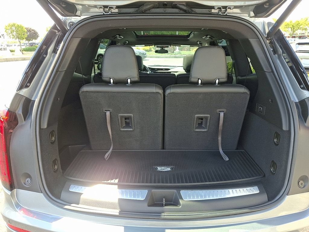 Certified 2024 Cadillac XT6 Luxury w/ LPO, Floor Liner Package AWD/4WD image 32