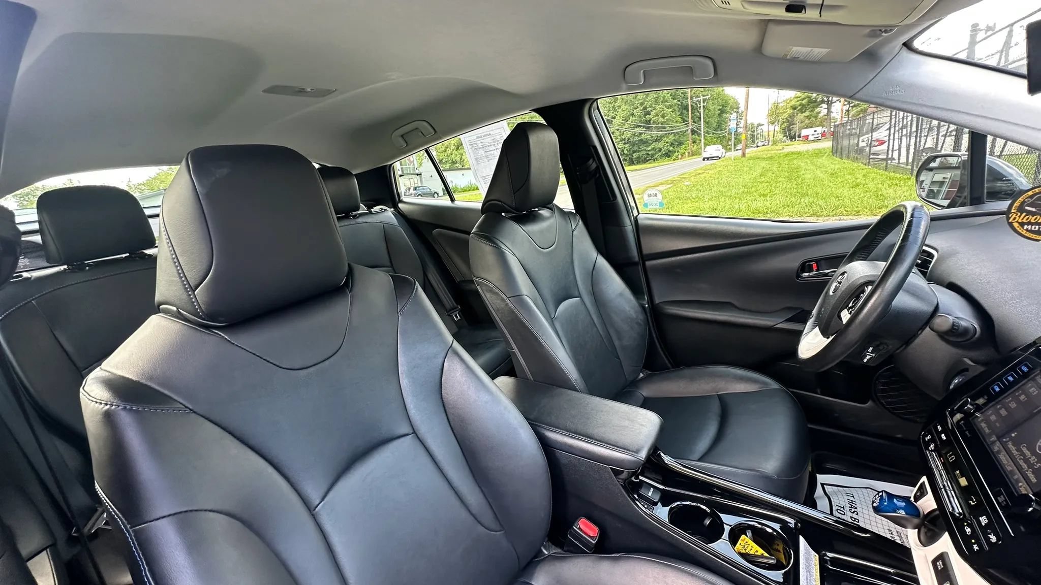 Used 2017 Toyota Prius Three Touring FWD image 29