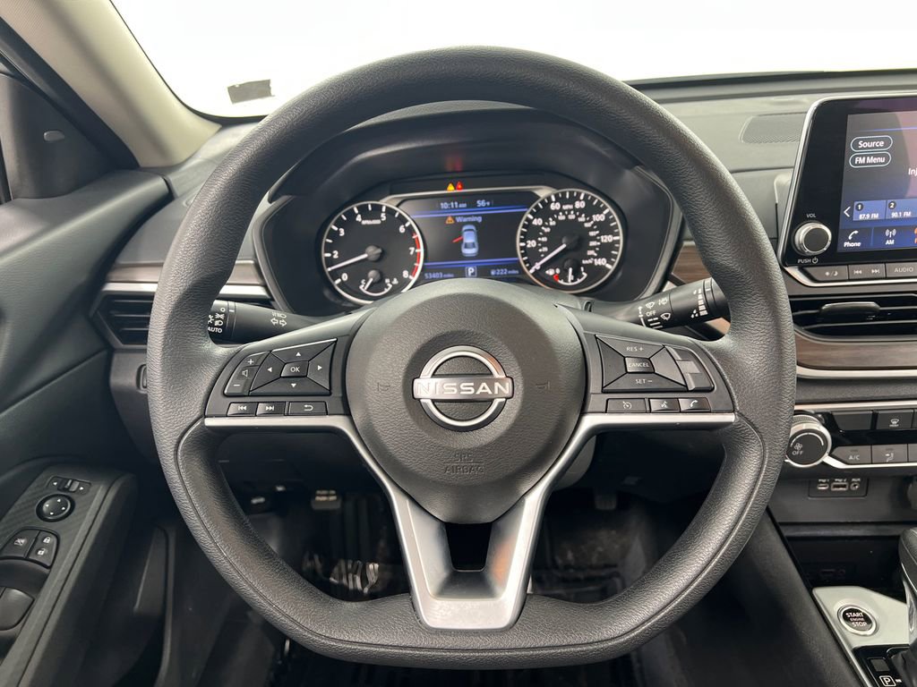 Used 2024 Nissan Altima 2.5 SV image 10