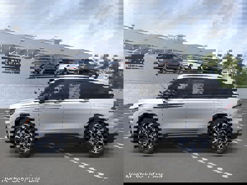 New 2026 Lincoln Nautilus Premier w/ Equipment Group 102A image 3