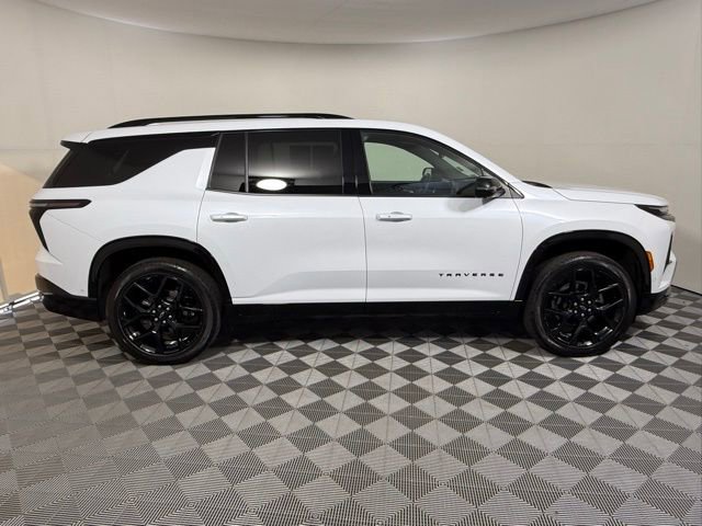 Used 2026 Chevrolet Traverse RS w/ LPO, Floor Liner Package image 7