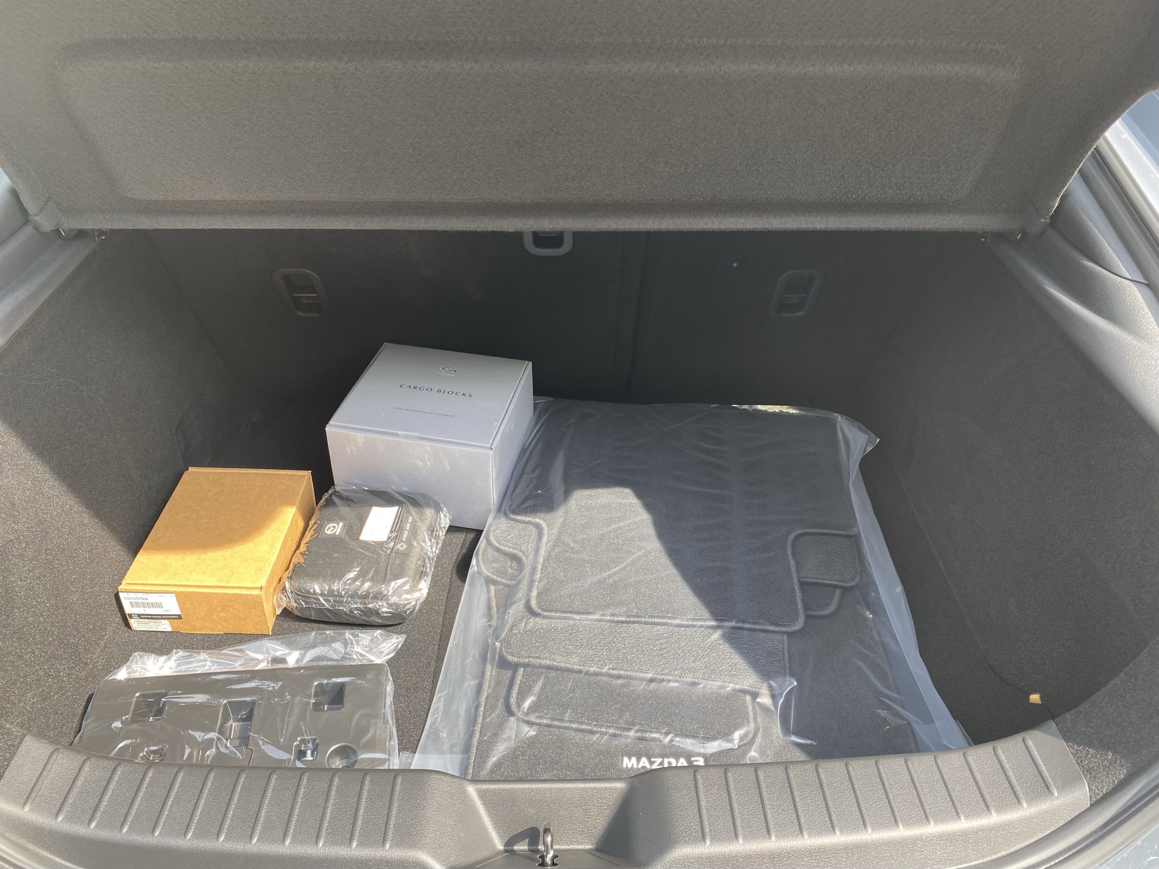 New 2025 MAZDA MAZDA3 Carbon image 23