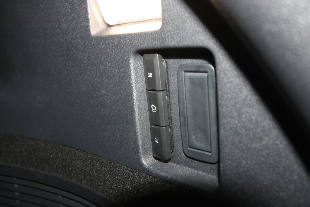 Used 2025 Lincoln Aviator AWD image 46