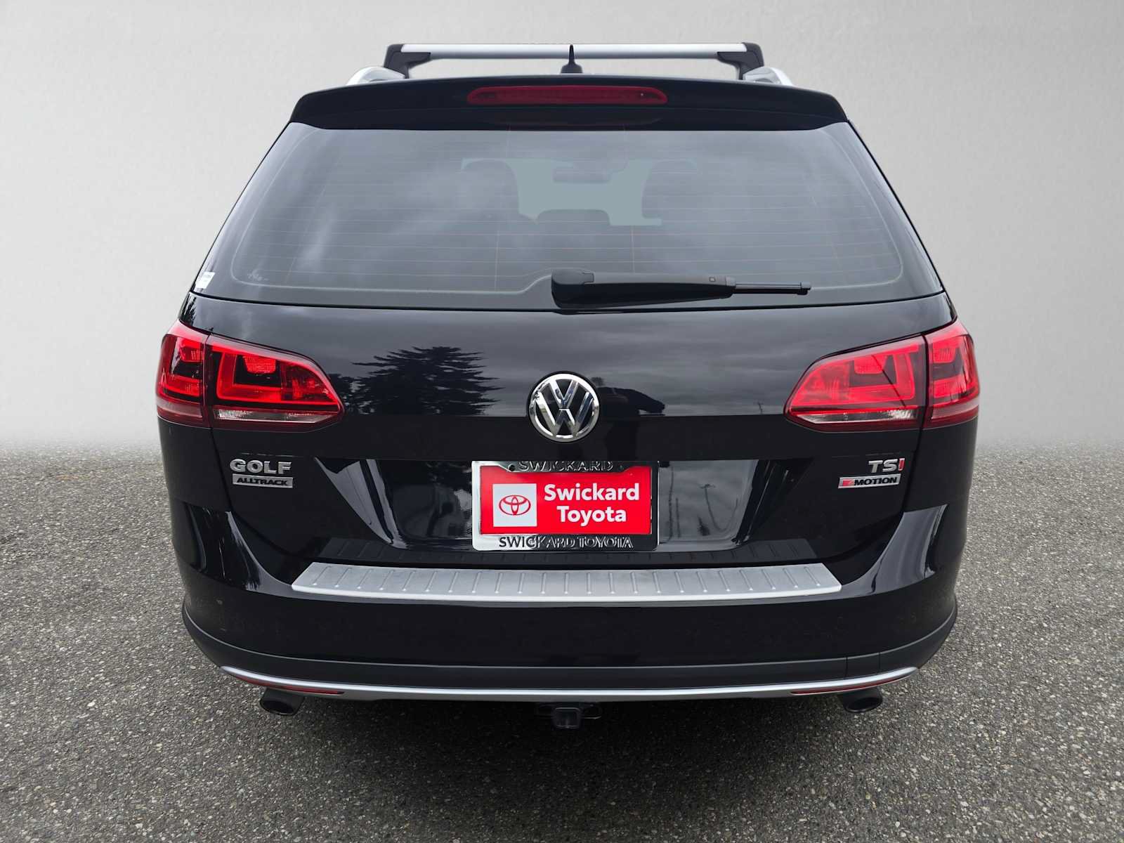 Used 2017 Volkswagen Golf Alltrack SEL AWD/4WD image 4