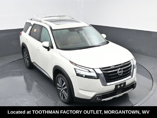 Used 2022 Nissan Pathfinder Platinum w/ Cargo Package AWD/4WD image 25