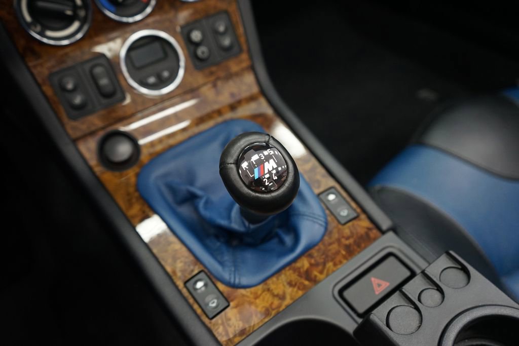 Used 2001 BMW Z3 3.0i RWD image 3