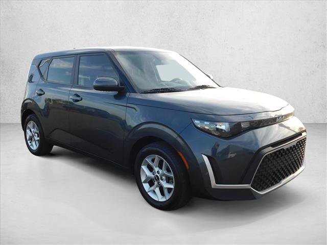 Used 2024 Kia Soul LX w/ Option Group 015 FWD video 3