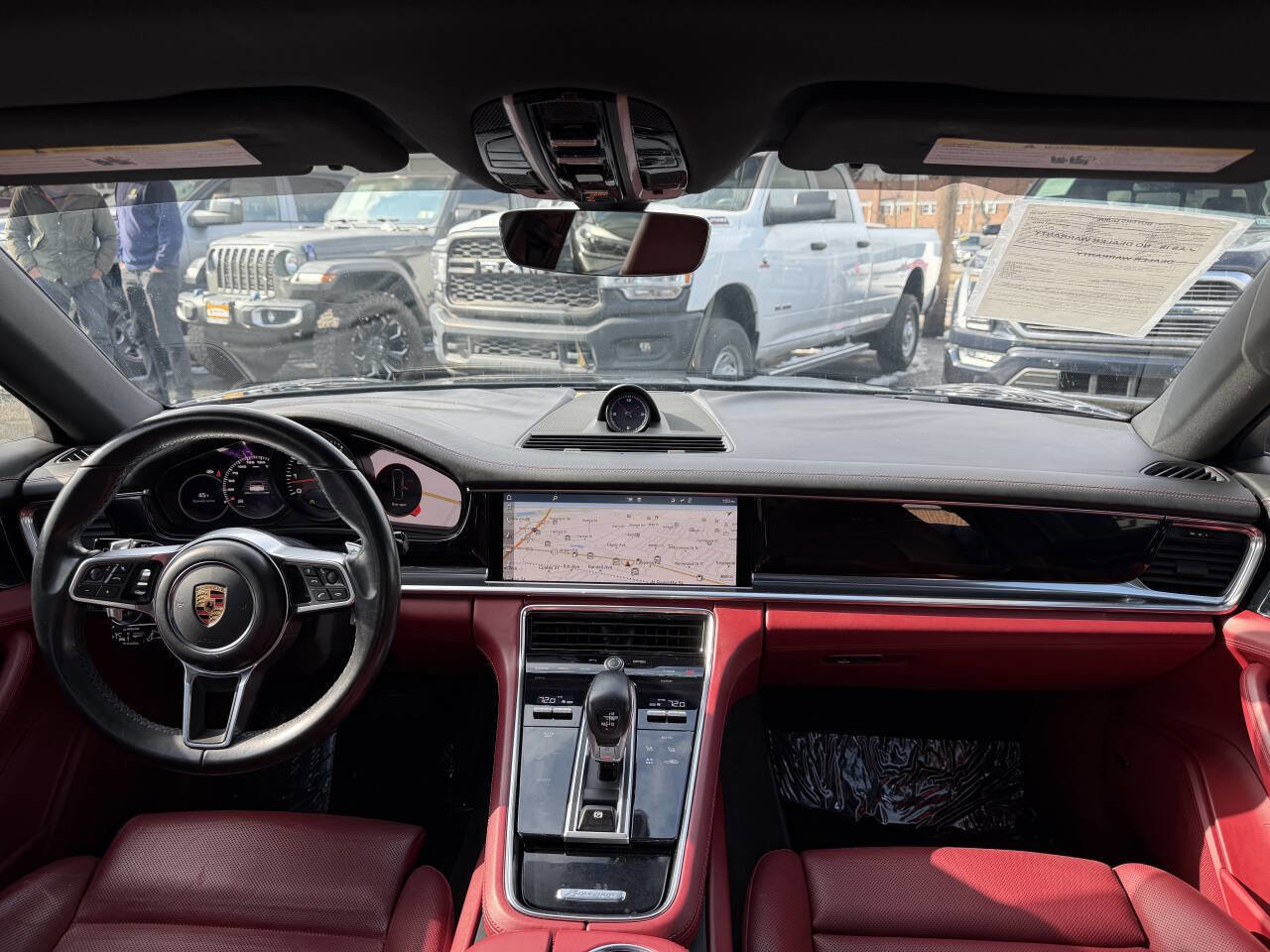Used 2017 Porsche Panamera image 39