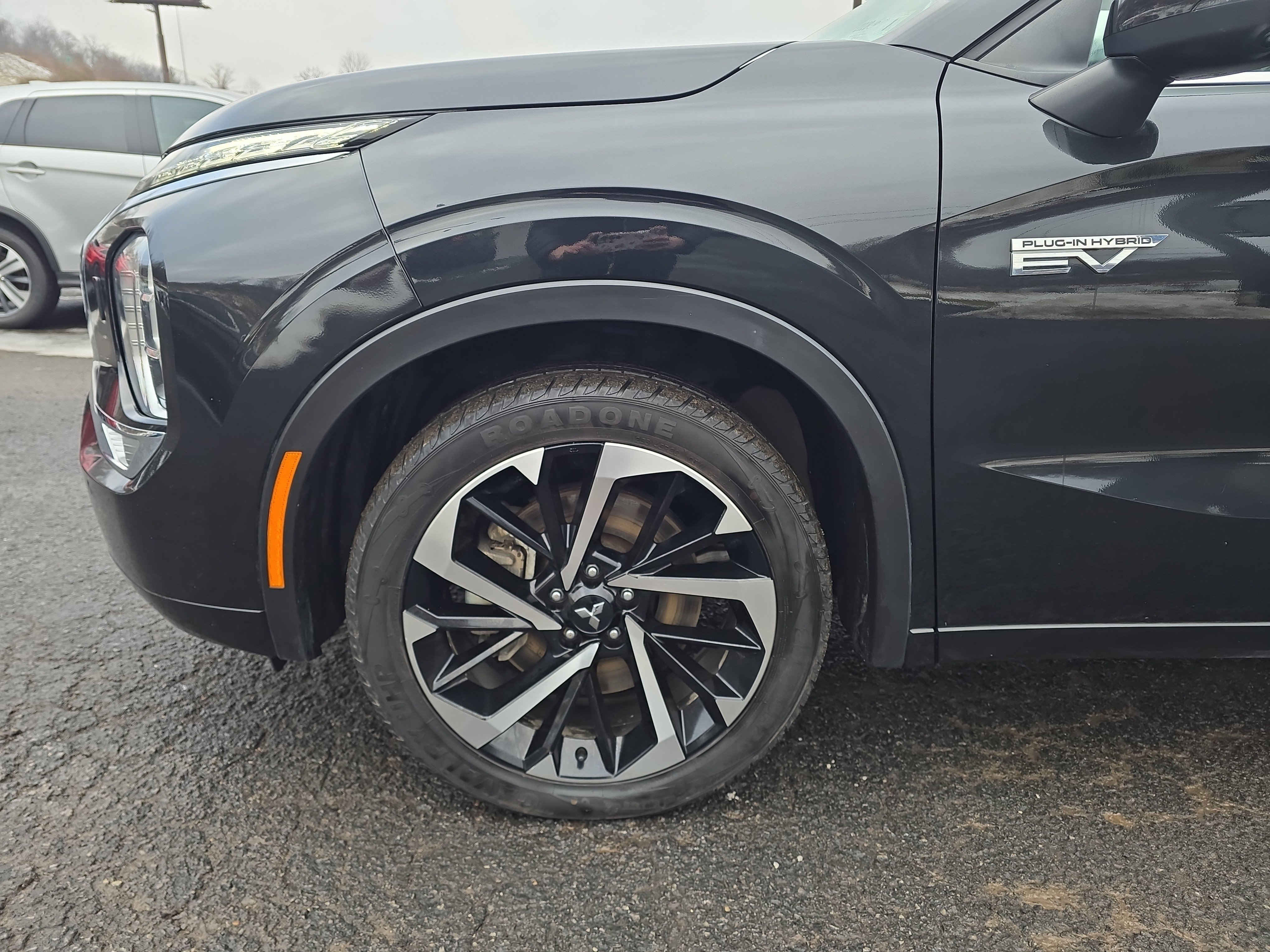 Used 2023 Mitsubishi Outlander SEL 40th Anniversary image 8