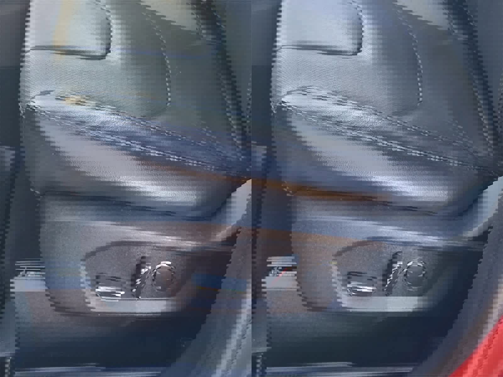 Used 2017 Ford Edge Titanium w/ Equipment Group 301A image 13