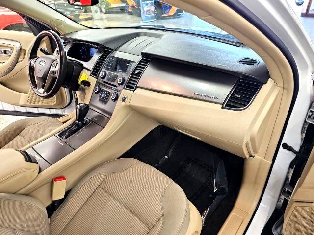 Used 2017 Ford Taurus SEL image 8