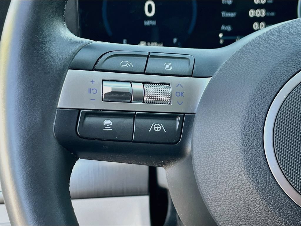 Used 2024 Hyundai Kona Limited FWD image 19