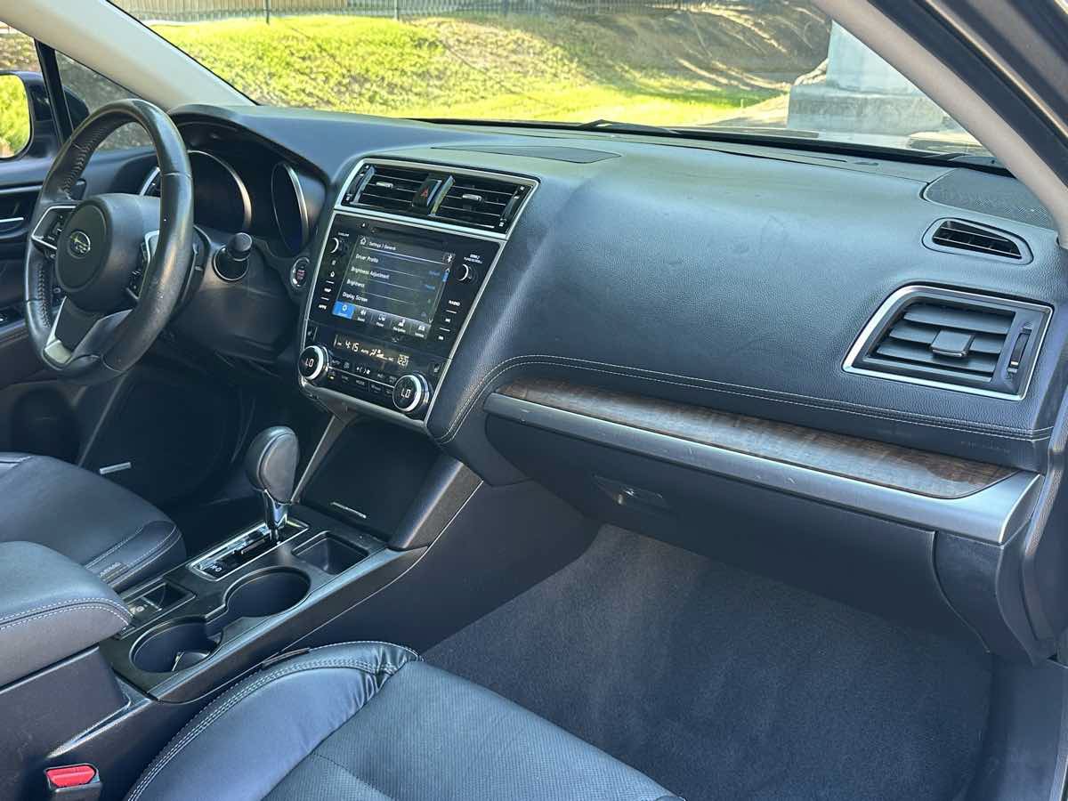 Used 2018 Subaru Outback 2.5i Limited AWD/4WD image 12