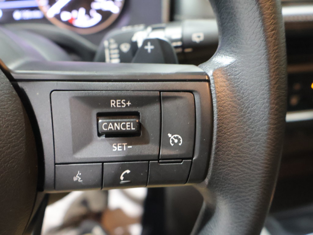 Used 2023 Nissan Rogue S AWD/4WD image 34