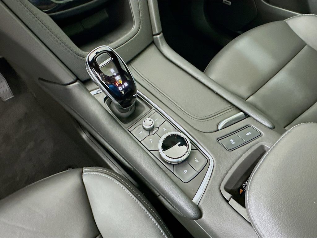 Used 2025 Cadillac XT6 Premium Luxury w/ LPO, Floor Liner Package image 17