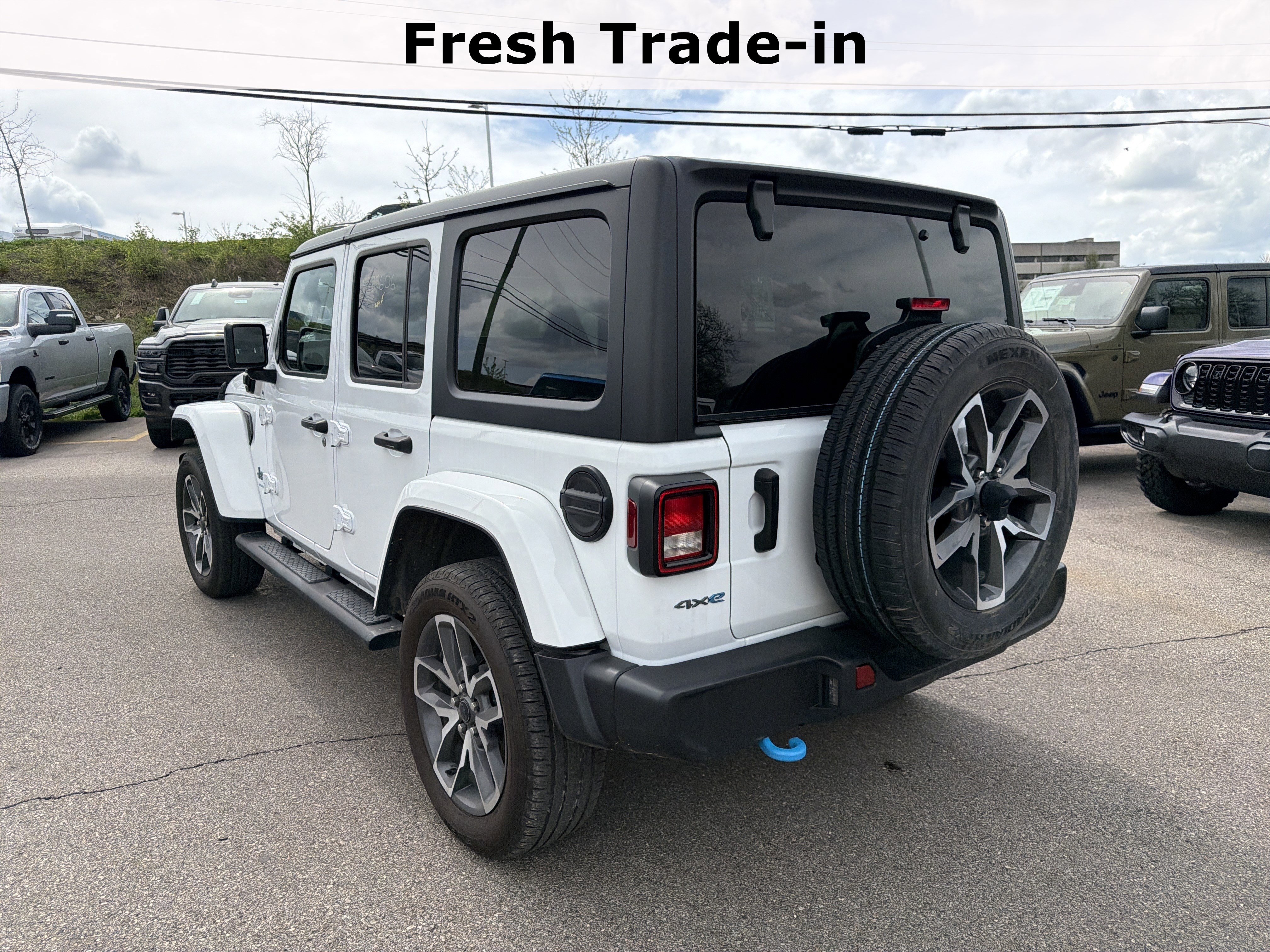Used 2024 Jeep Wrangler Sport S w/ Convenience Group image 9