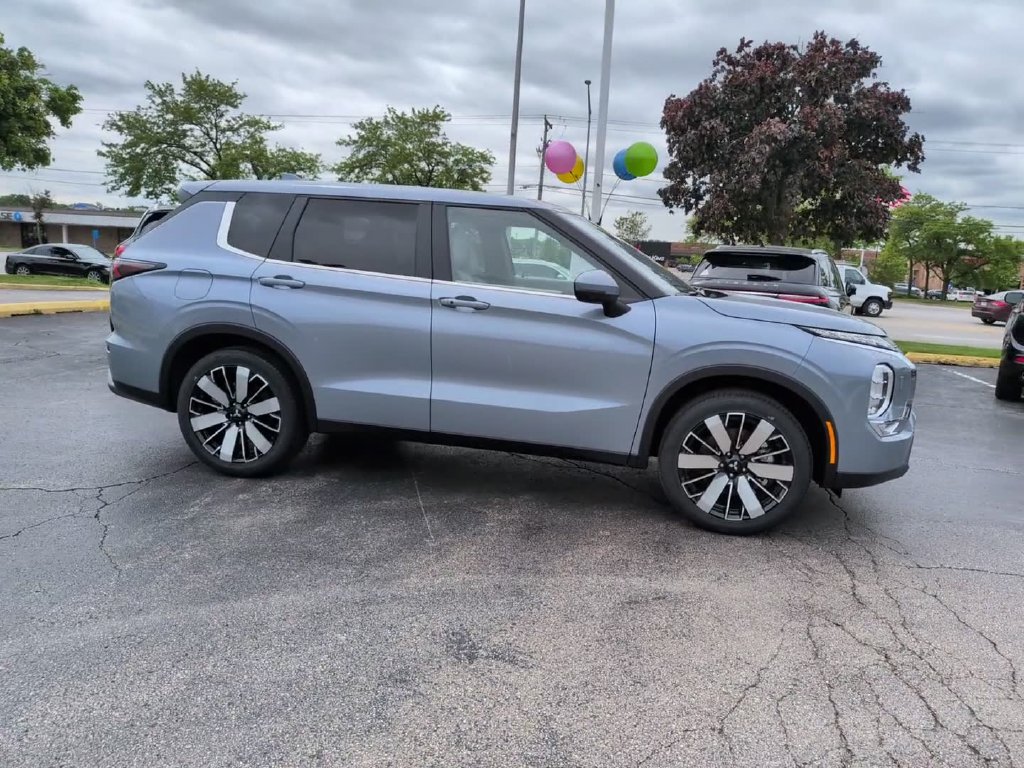 New 2026 Mitsubishi Outlander SE AWD/4WD image 5
