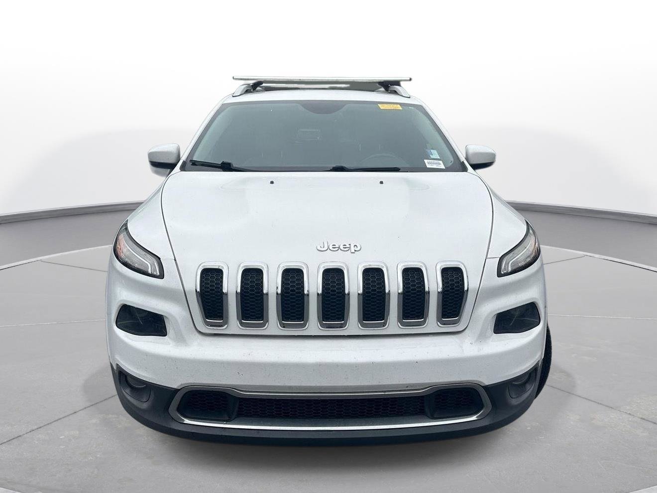 Used 2016 Jeep Cherokee Limited w/ Trailer Tow Group AWD/4WD image 3