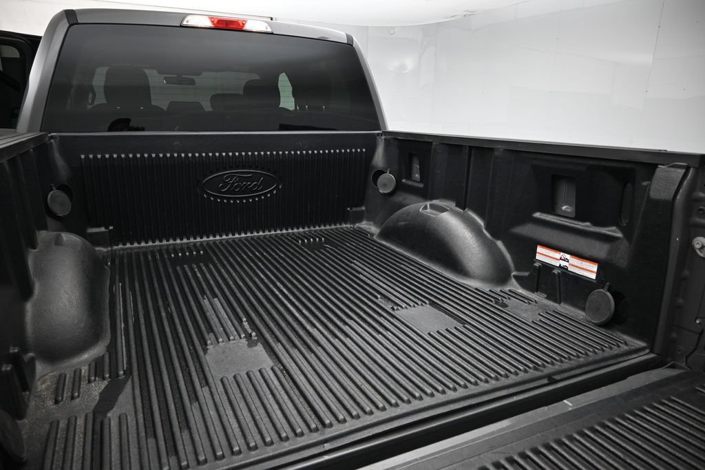 Used 2018 Ford F150 XL w/ Equipment Group 101A Mid RWD image 9