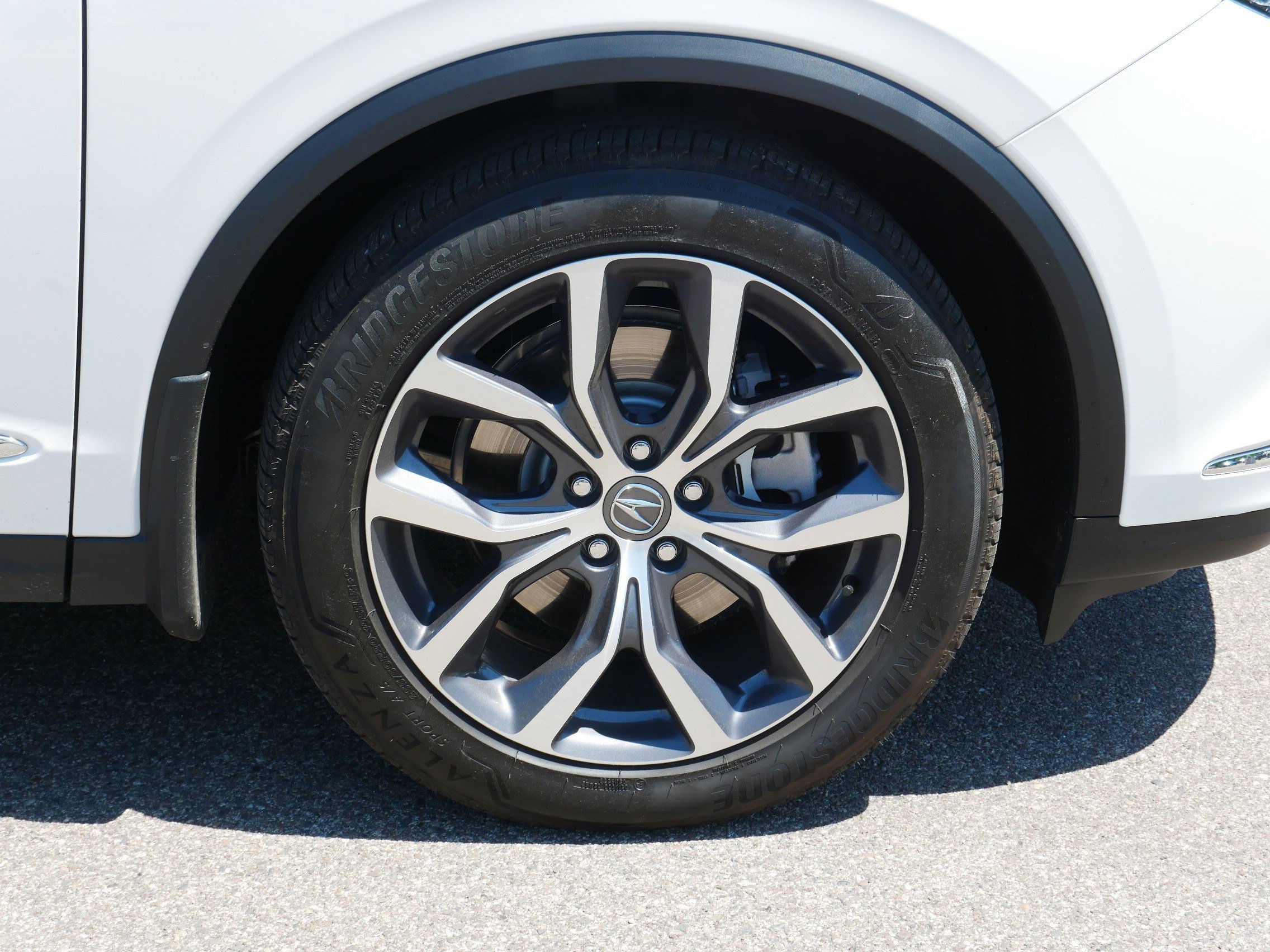 Used 2023 Acura MDX SH-AWD w/ Technology Package image 15