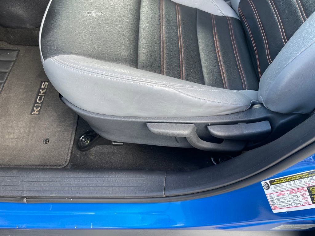 Used 2023 Nissan Kicks SR w/ SR Premium Package image 13