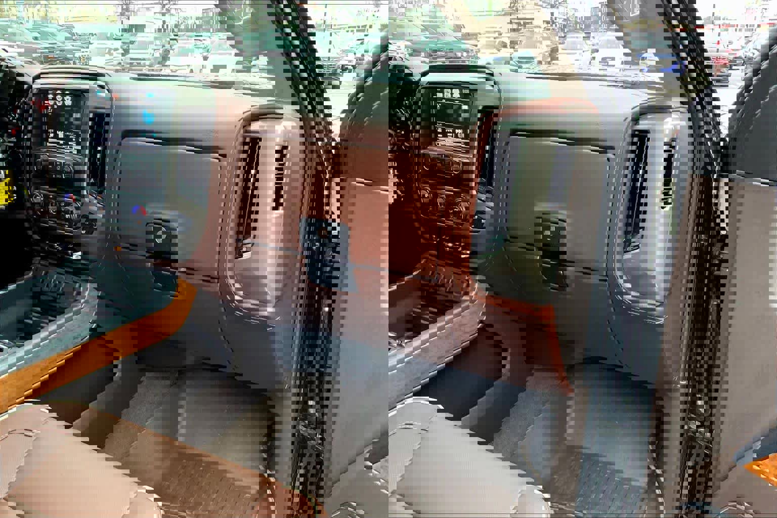 Used 2018 Chevrolet Silverado 3500 High Country w/ Duramax Plus Package image 18