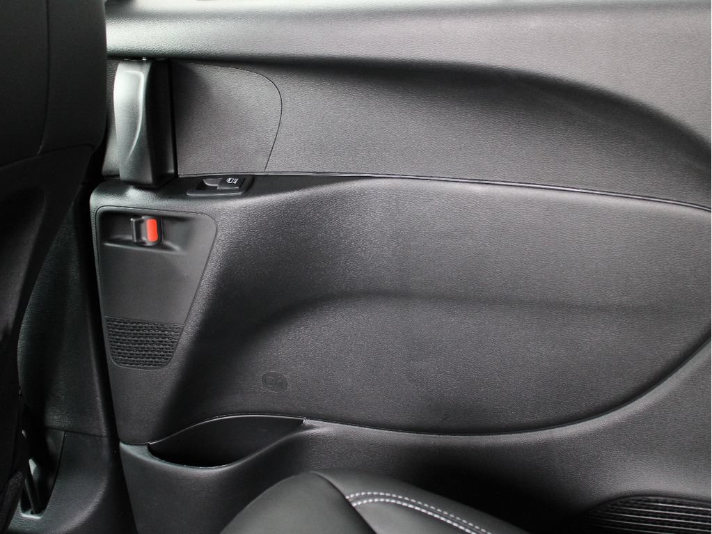 New 2026 Chrysler Pacifica Select AWD/4WD image 25