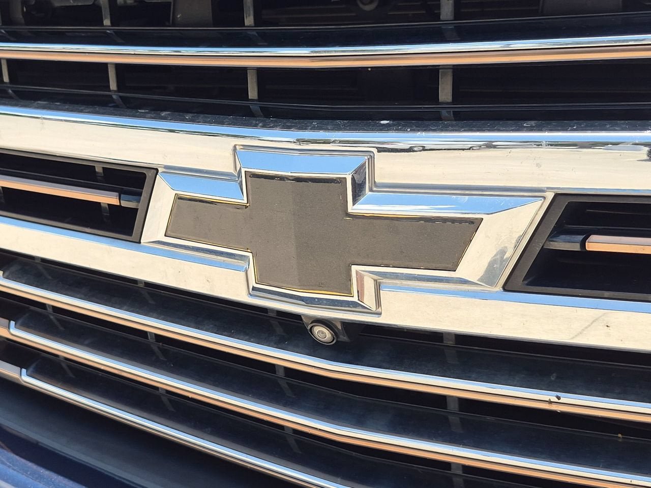 Used 2020 Chevrolet Silverado 1500 High Country w/ Technology Package AWD/4WD image 5