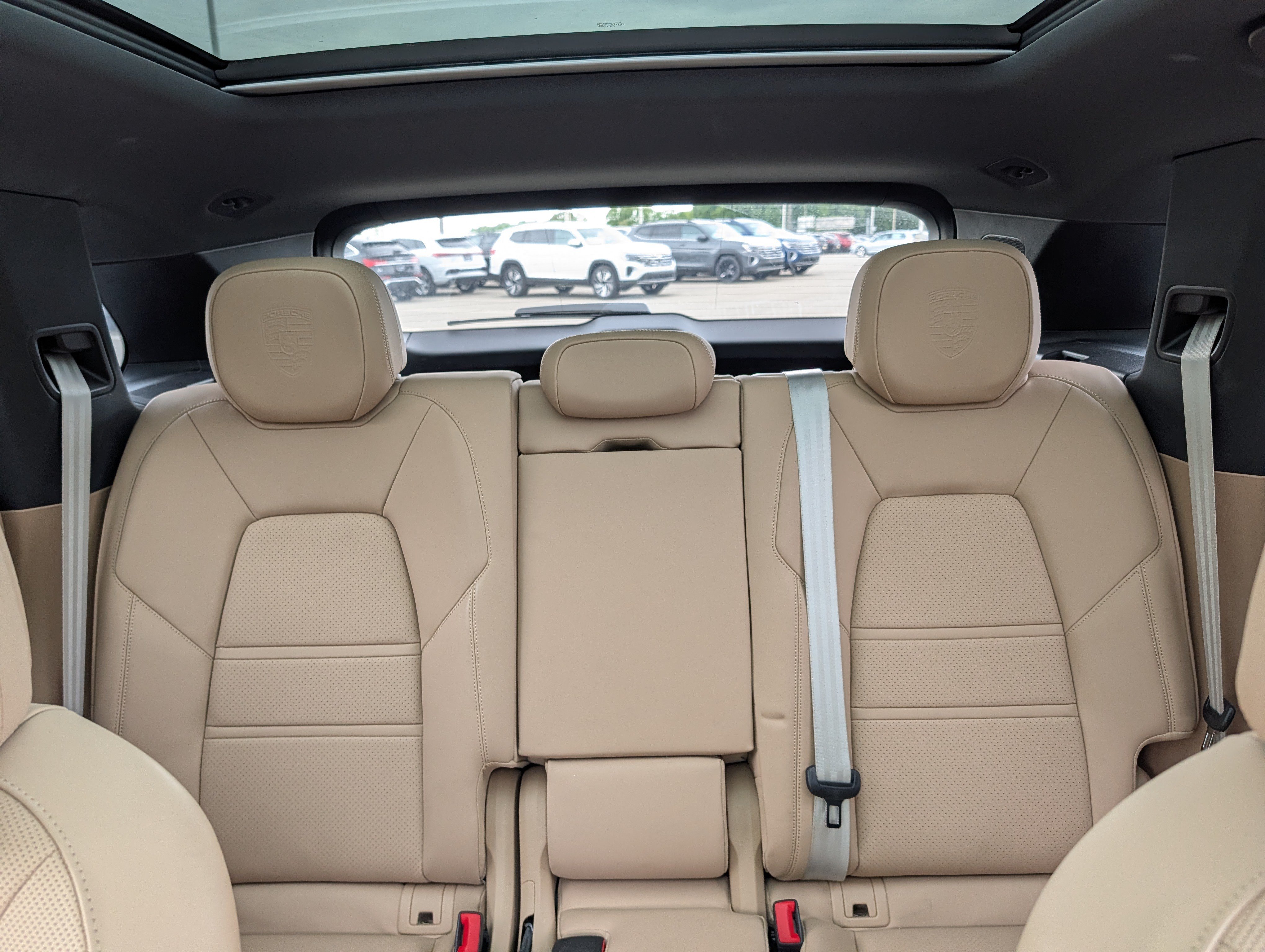Used 2023 Porsche Cayenne S Platinum AWD/4WD image 13