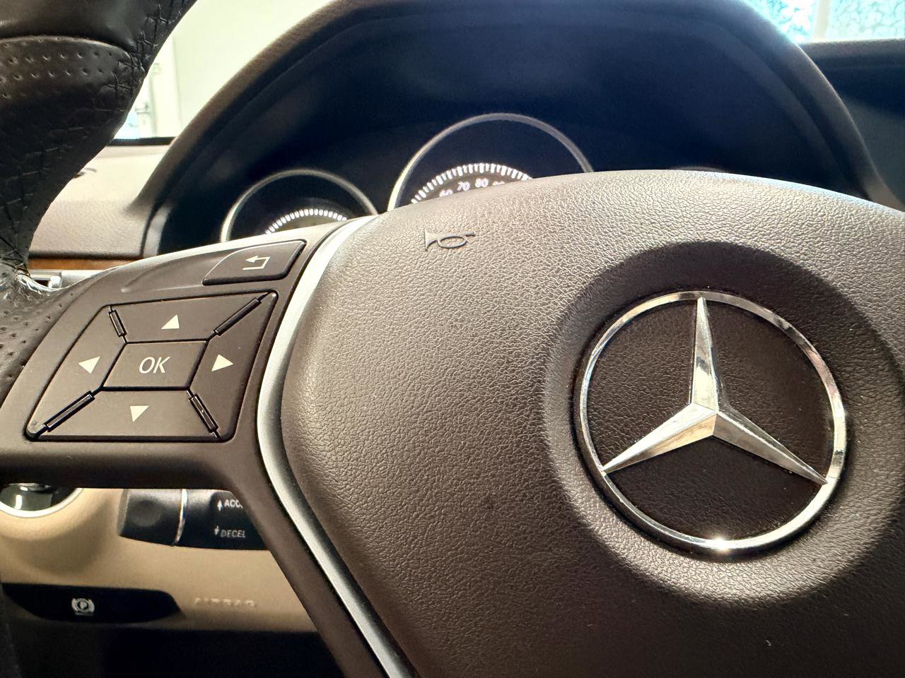 Used 2014 Mercedes-Benz E 350 E350 Sedan image 29