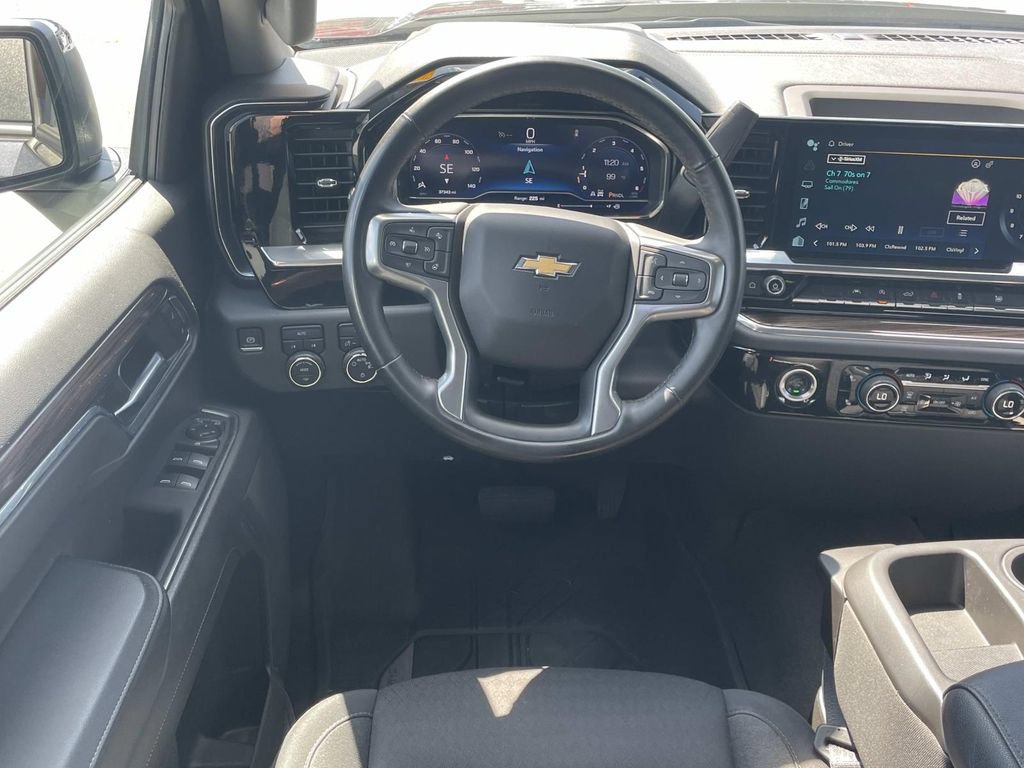Used 2024 Chevrolet Silverado 1500 LT AWD/4WD image 13