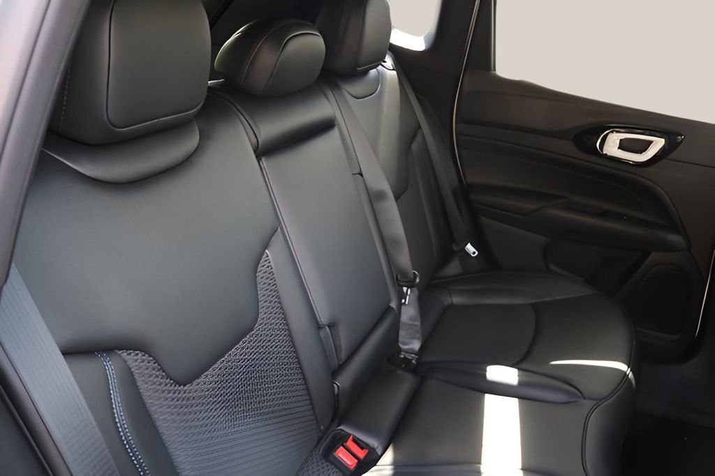 New 2026 Jeep Compass Latitude AWD/4WD image 16