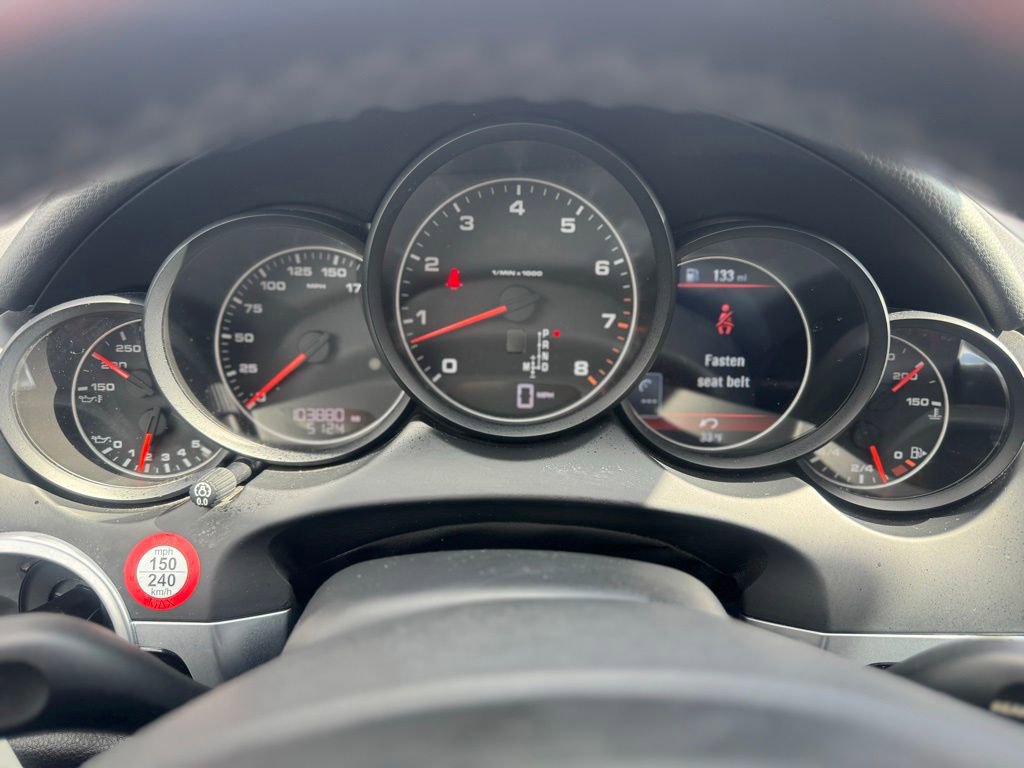 Used 2014 Porsche Cayenne Platinum Edition image 35