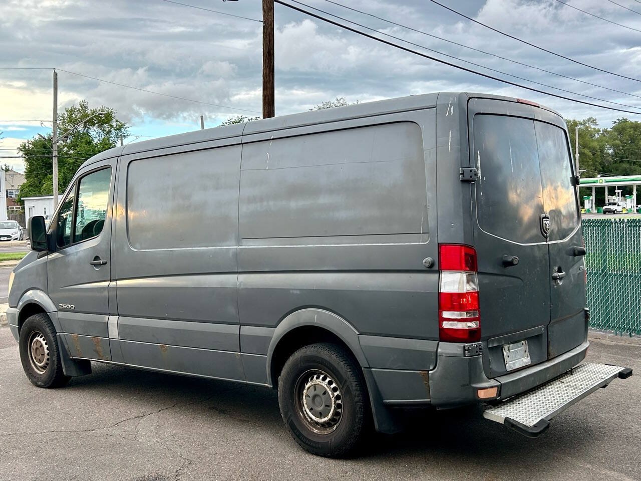 Used 2008 Dodge Sprinter 2500 RWD image 5