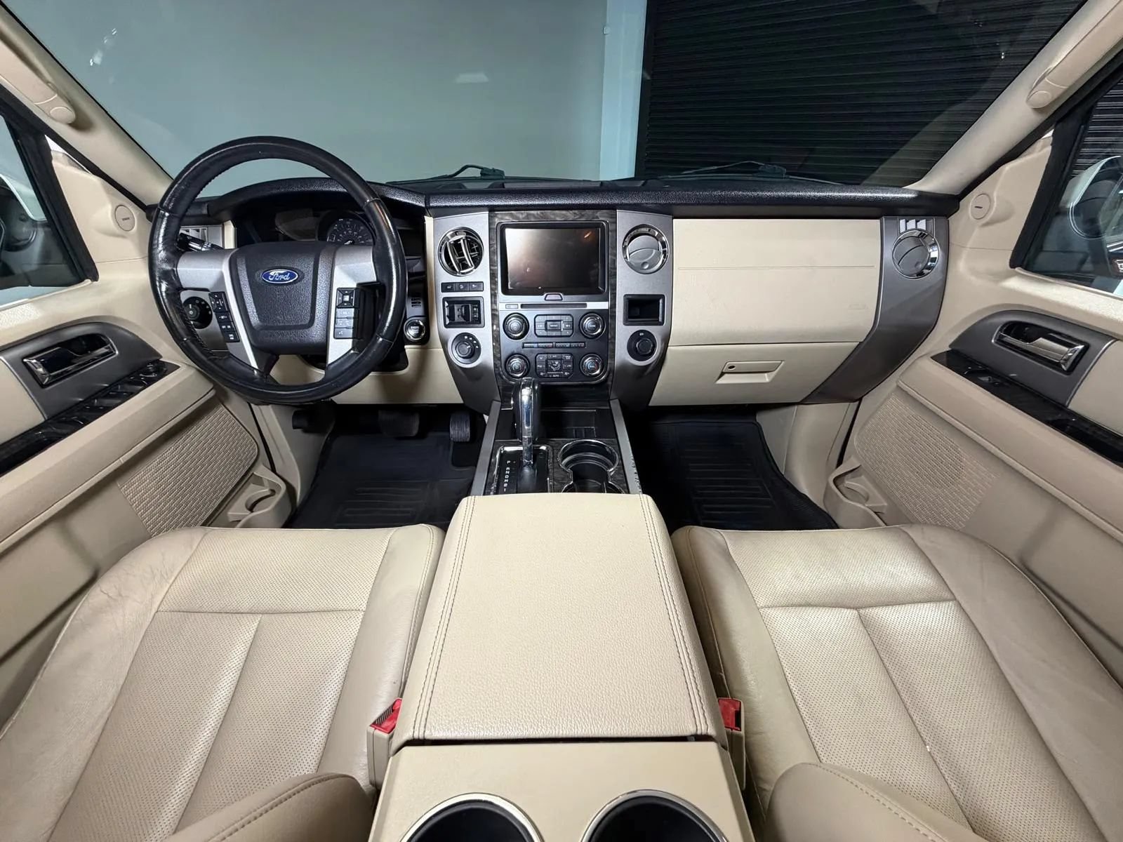 Used 2017 Ford Expedition Limited w/ Equipment Group 301A AWD/4WD image 26