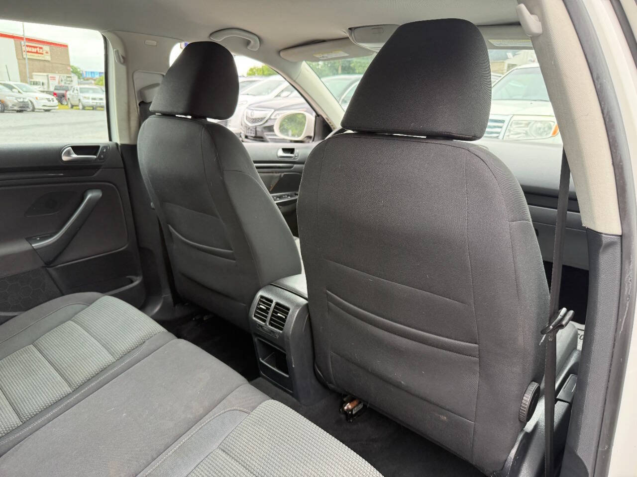 Used 2011 Volkswagen Jetta S FWD image 24