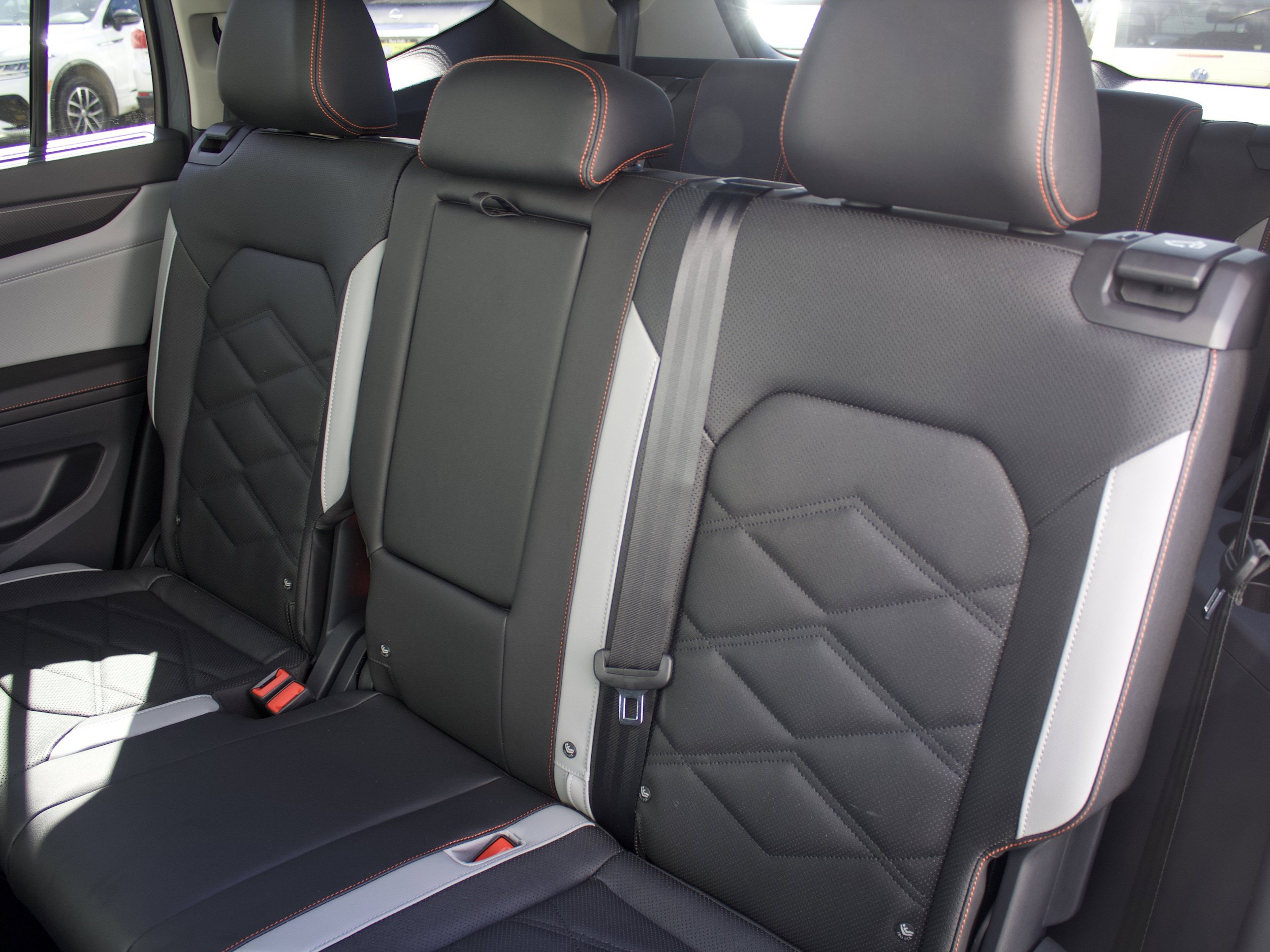 New 2026 Volkswagen Atlas Peak Edition AWD/4WD image 28