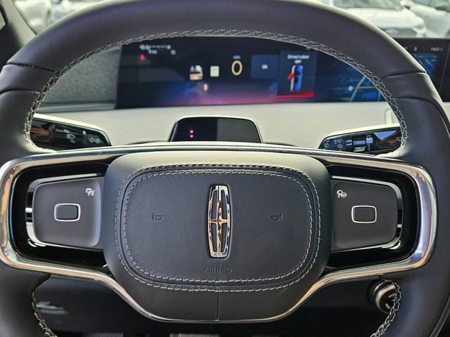 New 2025 Lincoln Navigator Reserve w/ Jet Appearance Package AWD/4WD image 25