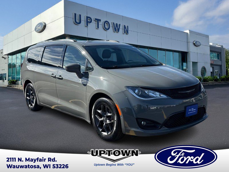 Used 2020 Chrysler Pacifica Touring-L Plus w/ Advanced Safetytec Group FWD image 1