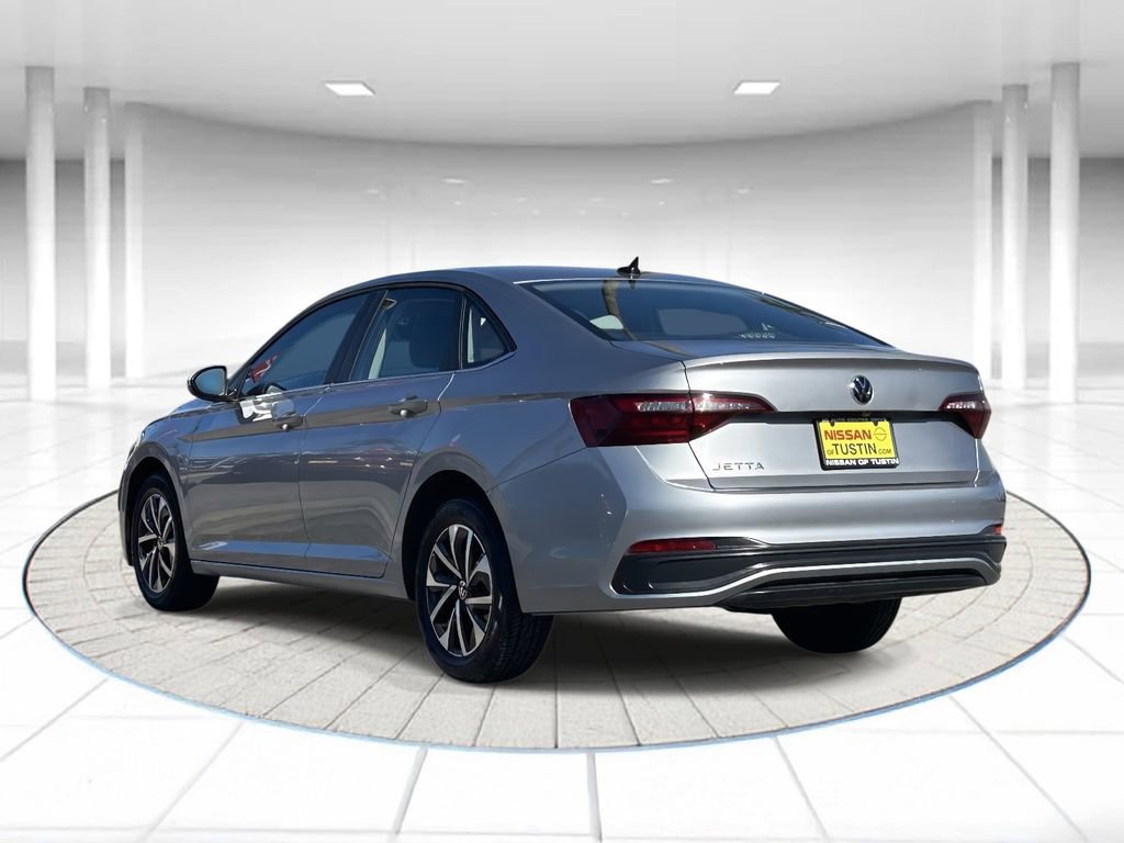 Used 2024 Volkswagen Jetta S image 2