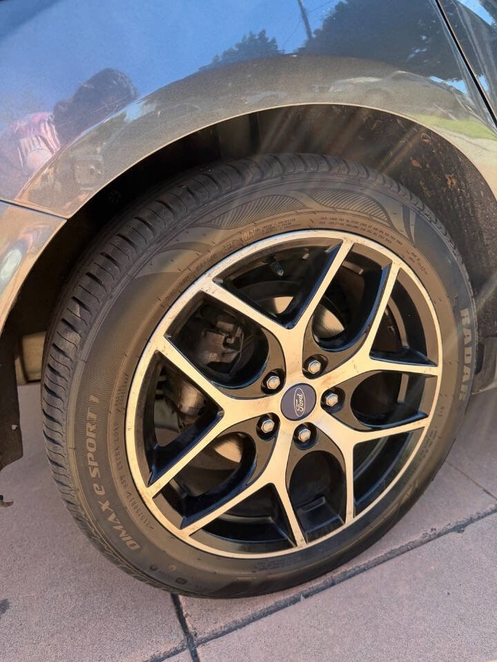 Used 2018 Ford Focus SEL image 31