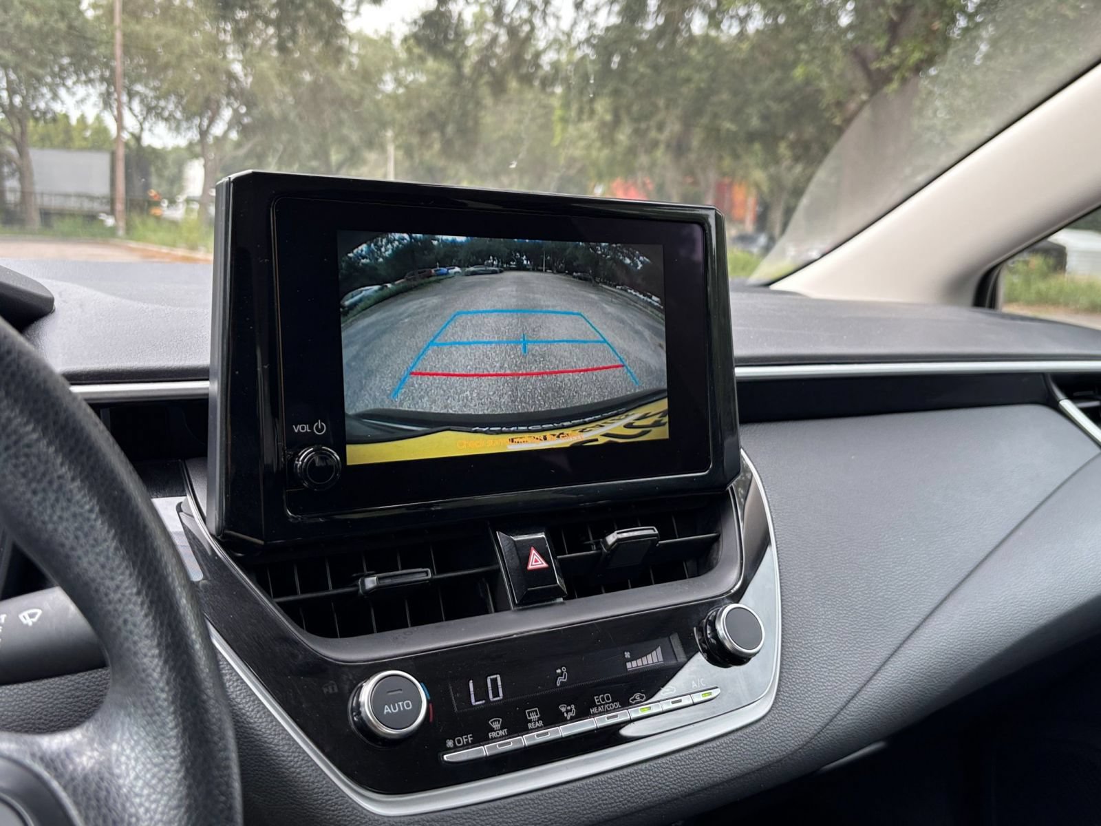 Used 2025 Toyota Corolla LE FWD image 21