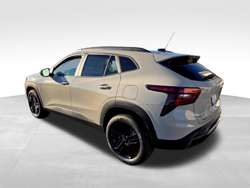 New 2026 Chevrolet Trax ACTIV w/ Driver Confidence Package FWD image 3