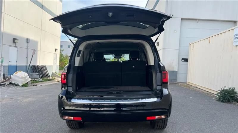 Used 2019 INFINITI QX80 Luxe w/ 22" Wheel Package RWD image 25