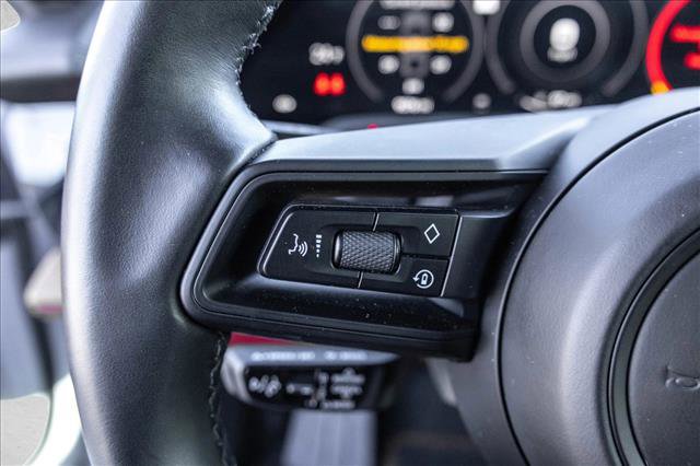 Used 2021 Porsche Taycan image 14