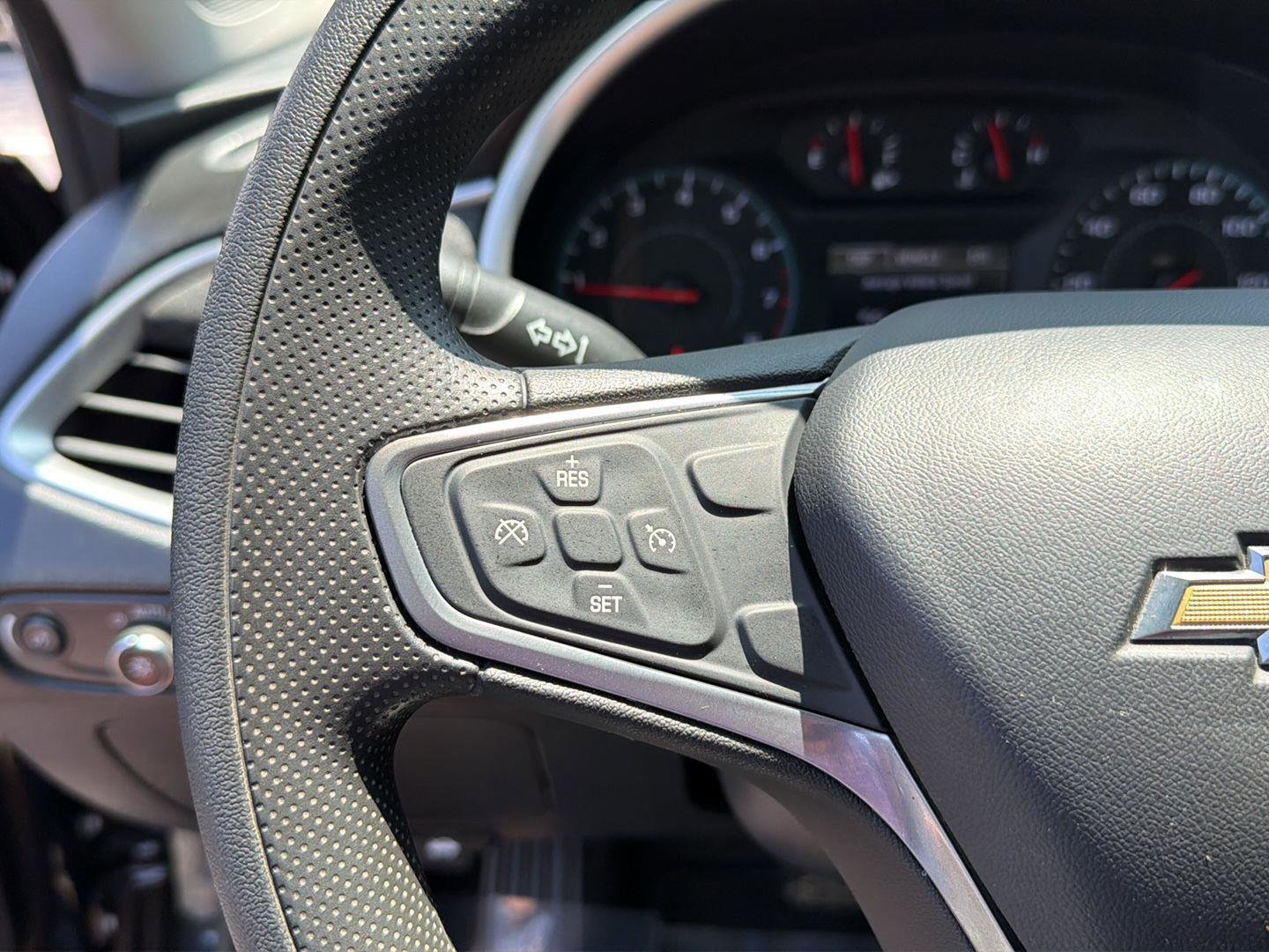 Used 2022 Chevrolet Malibu LS FWD image 20