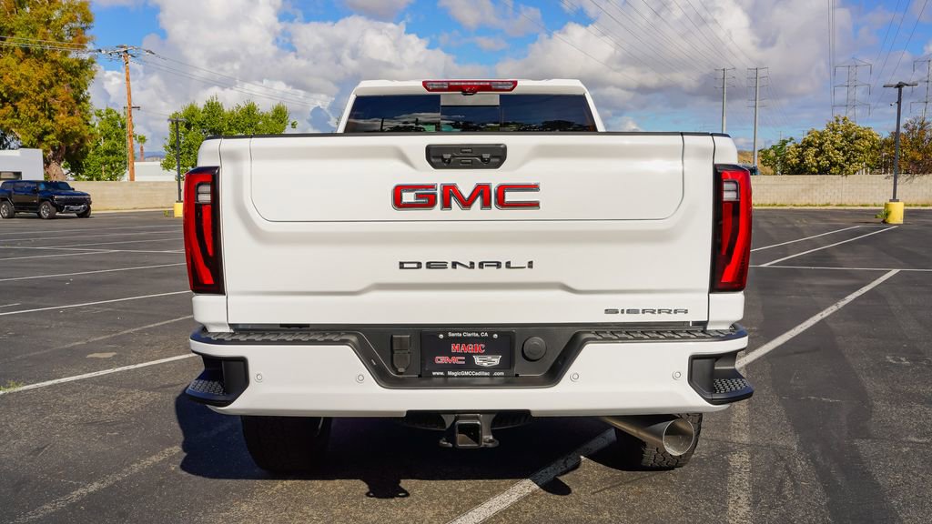 New 2026 GMC Sierra 2500 Denali w/ Denali Reserve Package AWD/4WD image 9