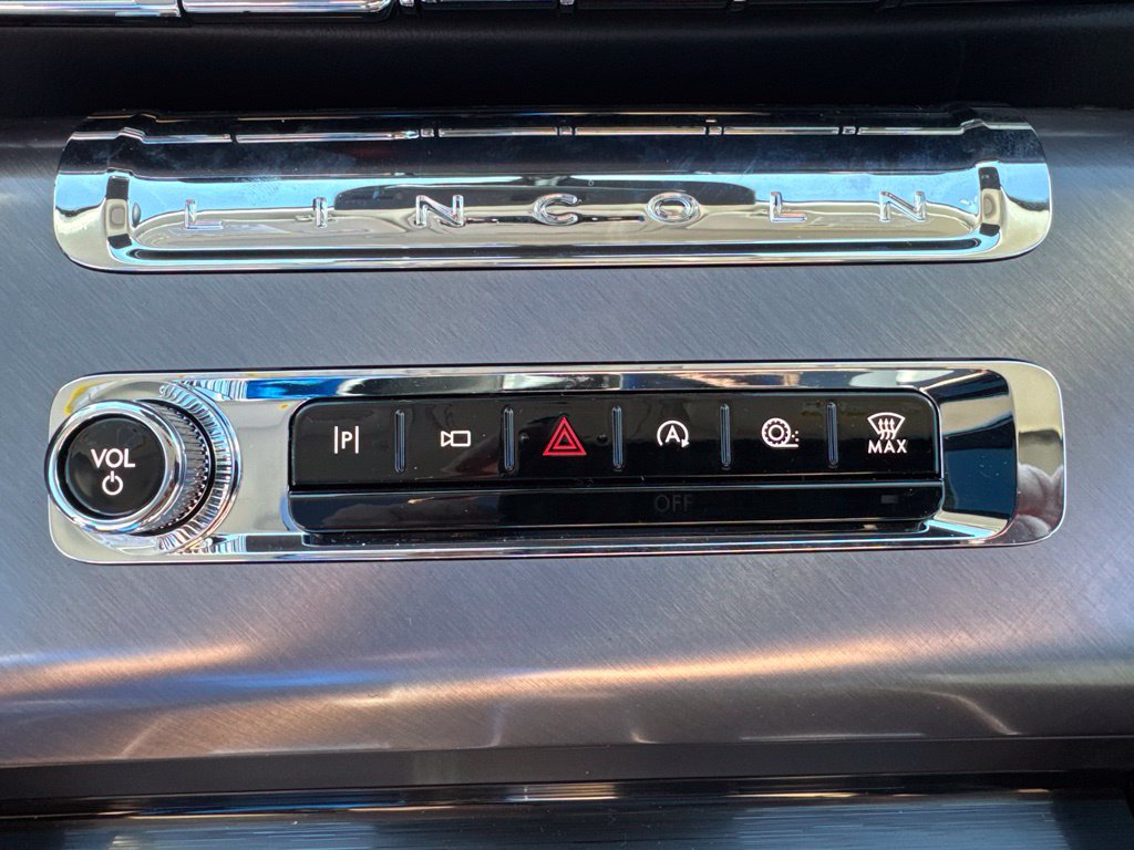 New 2027 Lincoln Aviator AWD image 34