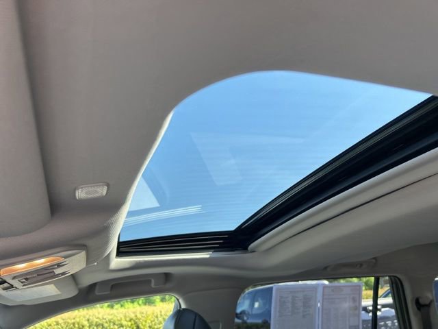 Used 2025 Toyota Highlander XLE image 36