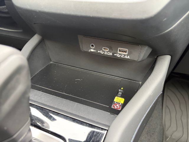 Used 2025 Subaru Forester Premium AWD/4WD image 24